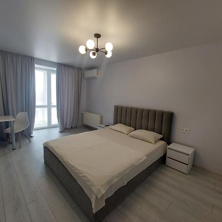 Яровиця З Кондиціонером,Центр Apartment Lutsk Bagian luar foto